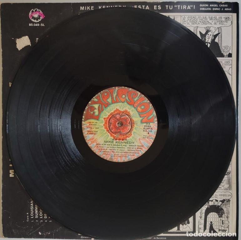 Discos de vinilo: Mike Kennedy. Mike is Mike. Explosion, Spain 1971 LP - Foto 4