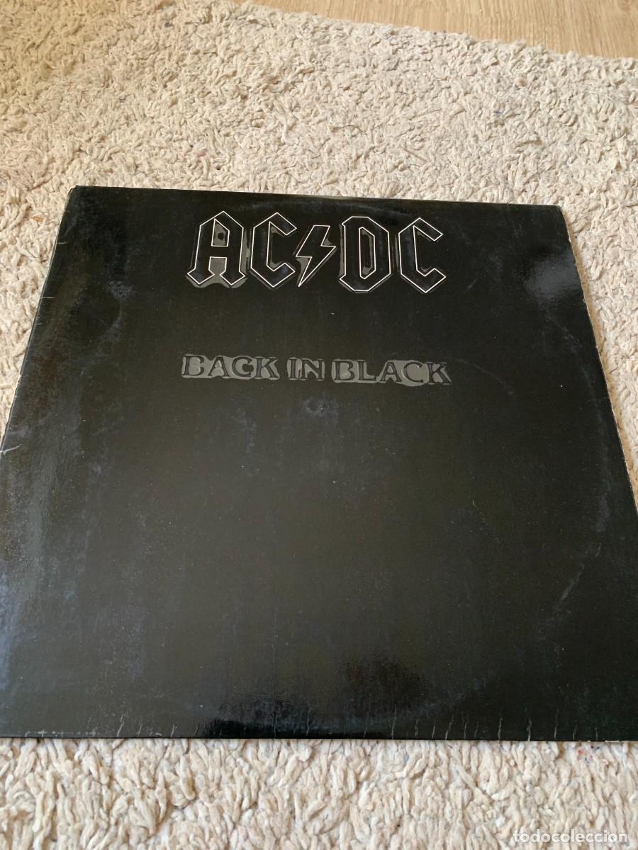 Discos de vinilo: LP. AC/DC. BACK IN BLACK. A&Ntilde;O 1980. LETRAS PORTADA EN RELIEVE