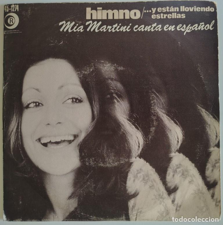 Discos de vinilo: M&iacute;a Martini canta en espa&ntilde;ol. Himno/ Y est&aacute;n lloviendo estrellas. Hispavox, Spain 1975 single