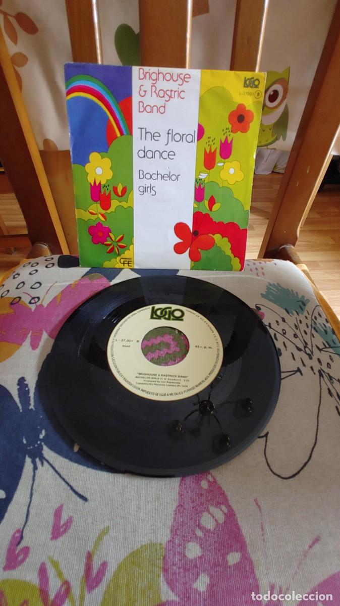 Discos de vinilo: BRIGHOUSE & RASTRIC BAND-SINGLE THE FLORAL DANCE