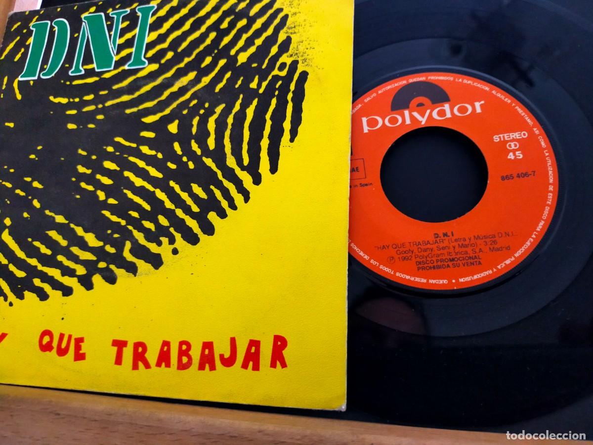 Discos de vinilo: DNI. HAY QUE TRABAJAR - TRAVESTIDO. POLYGRAM IB&Eacute;RICA. 2 TEMAS. 1992
