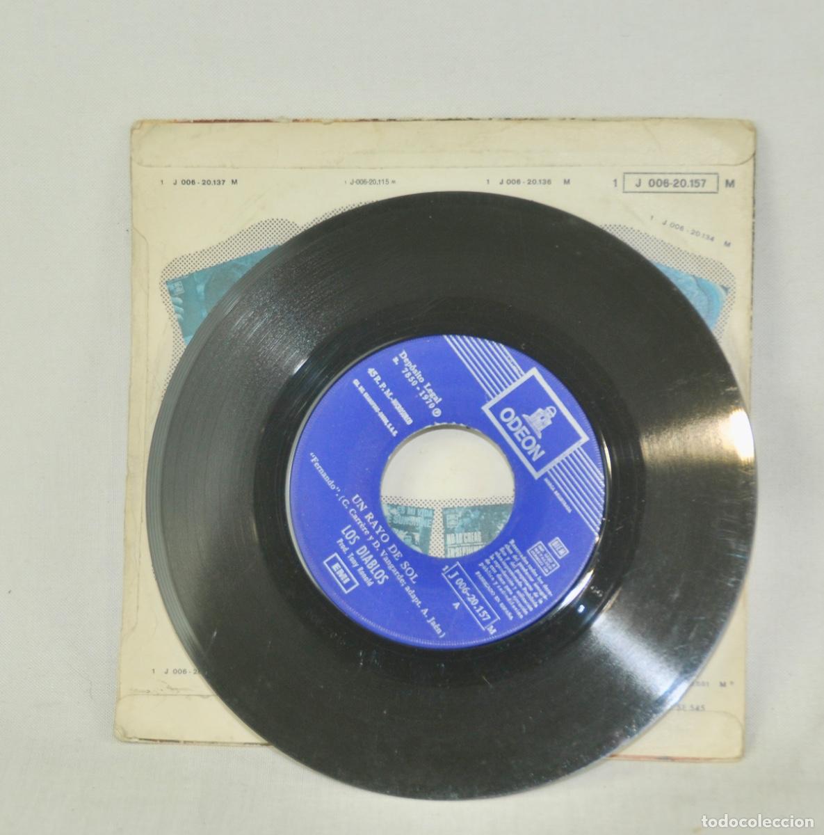 Discos de vinilo: Los diablos - un rayo de sol - Foto 3