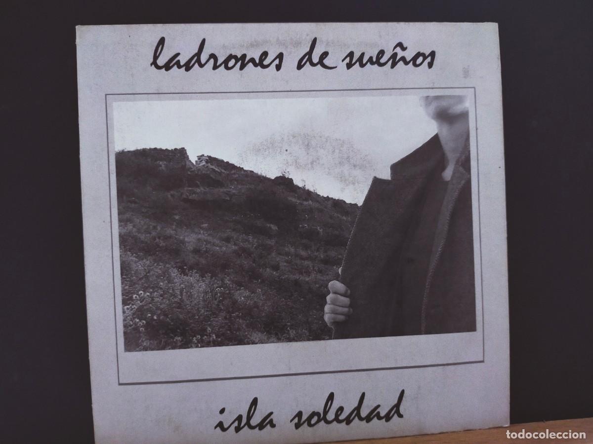 Discos de vinilo: LADRONES DE SUE&Ntilde;OS. ISLA SOLEDAD. LA ROSA RECORDS. 1 TEMA. 1986 - Foto 2