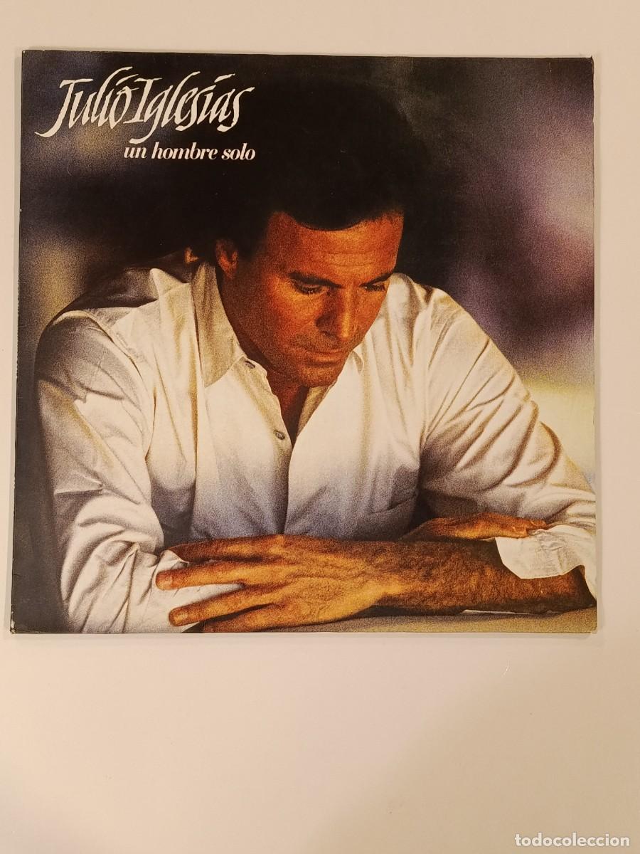 Discos de vinilo: DISCO JULIO IGLESIAS. UN HOMBRE SOLO. MANUEL ALEJANDRO. CBS 1987 LP VINILO