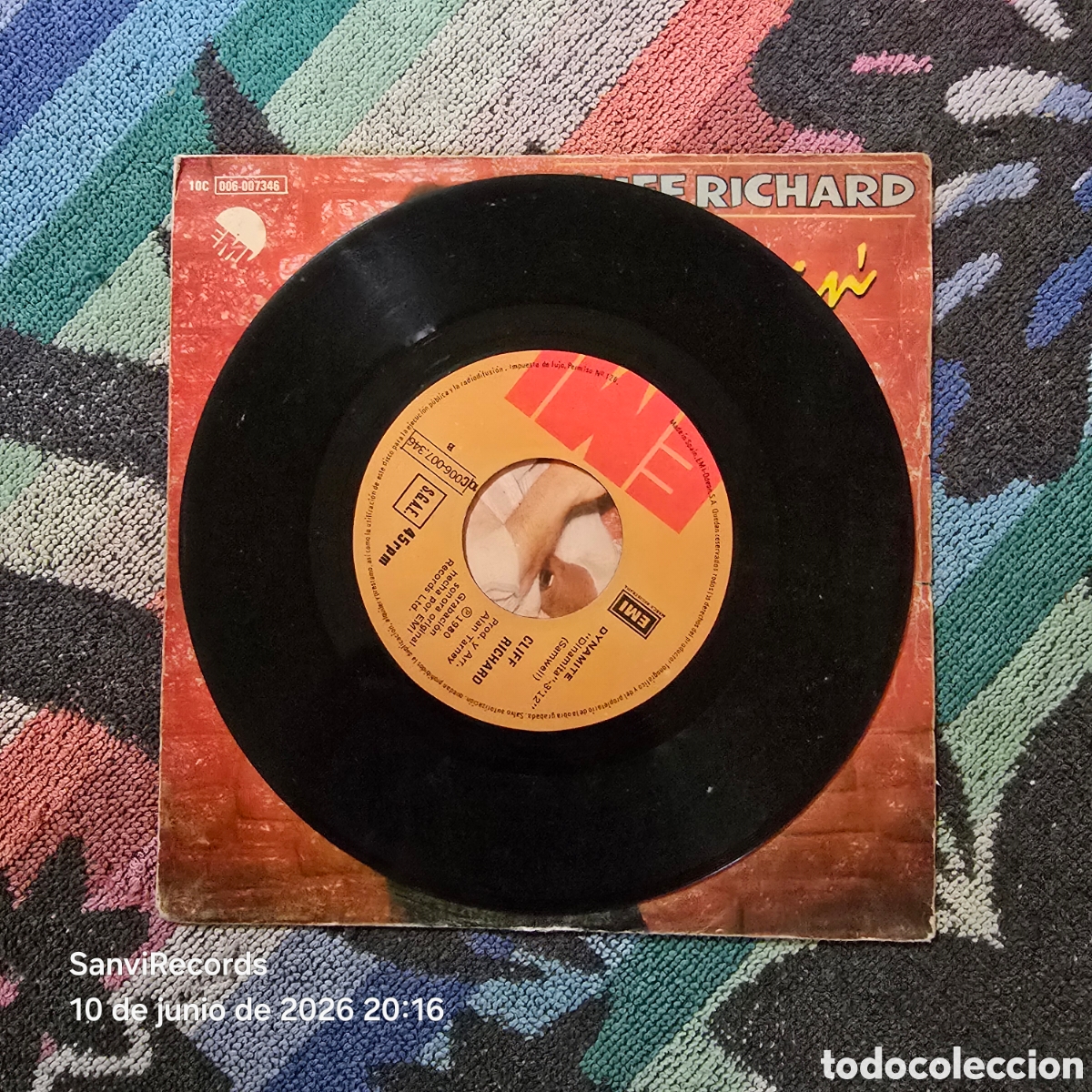 Discos de vinilo: [SINGLE] CLIFF RICHARD: DREAMIN - DYNAMITE (EMI) (1980) - Foto 2