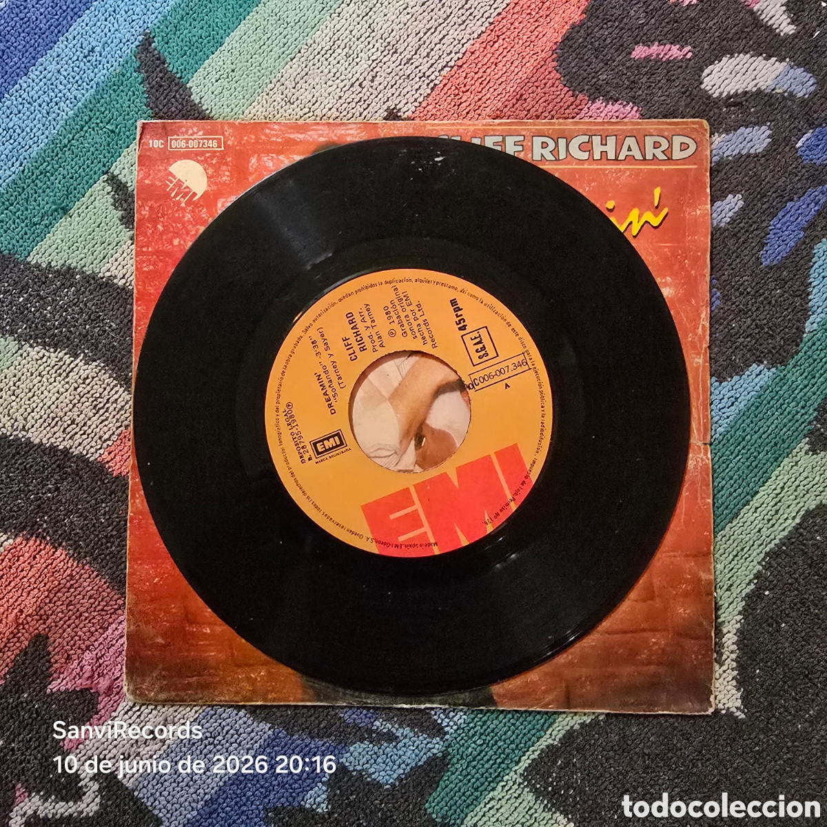 Discos de vinilo: [SINGLE] CLIFF RICHARD: DREAMIN - DYNAMITE (EMI) (1980) - Foto 3