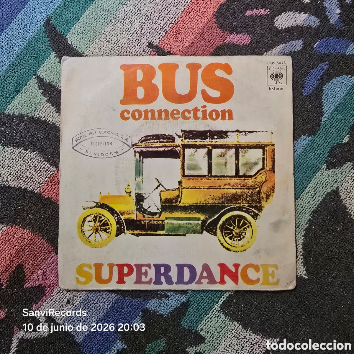 Discos de vinilo: [SINGLE] BUS CONNECTION: SUPERDANCE - AMOR, QUE TE PASA (CBS) (1977)