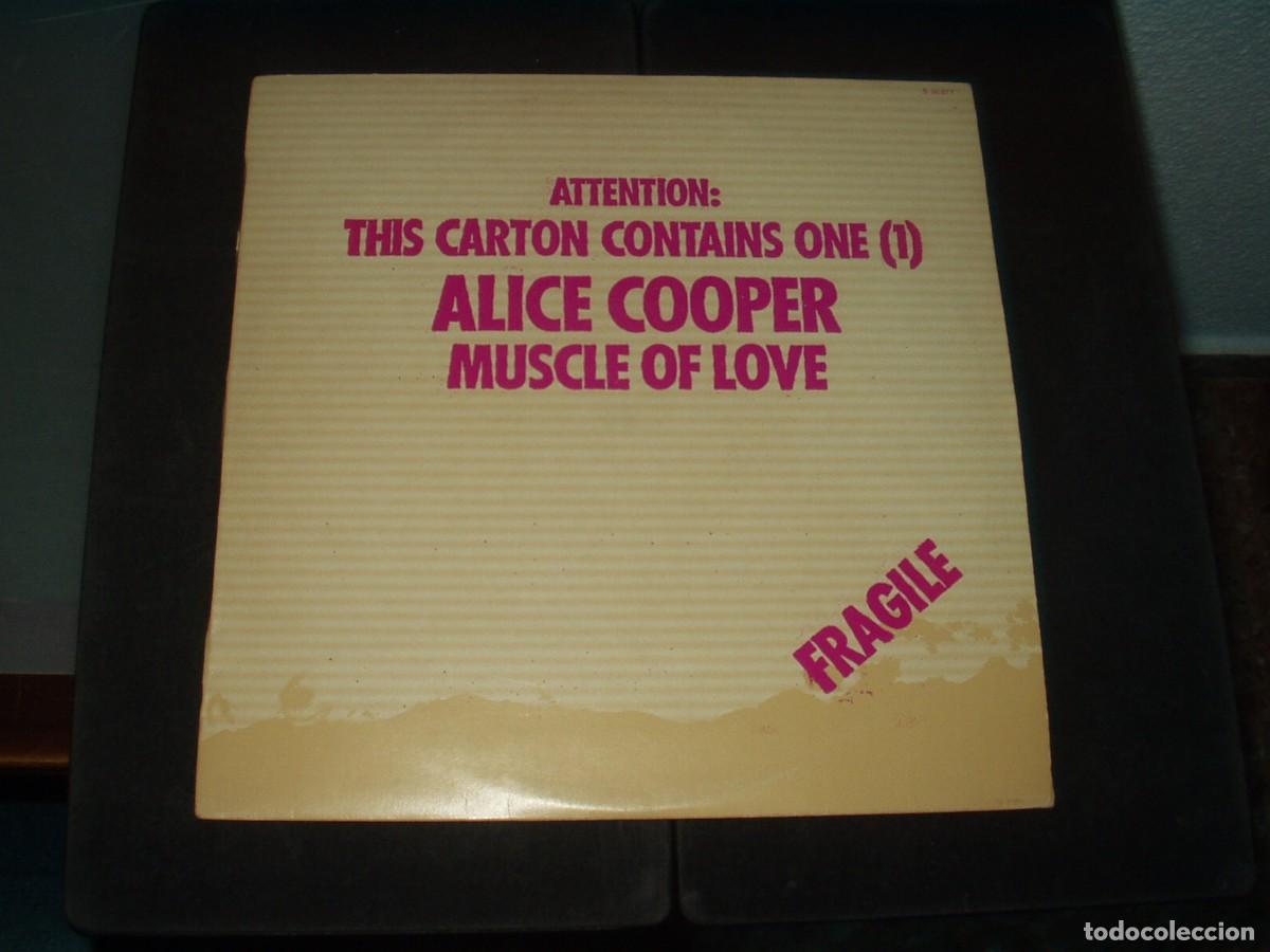 Discos de vinilo: ALICE COOPER LP MUSCLE OF LOVE. POSTER