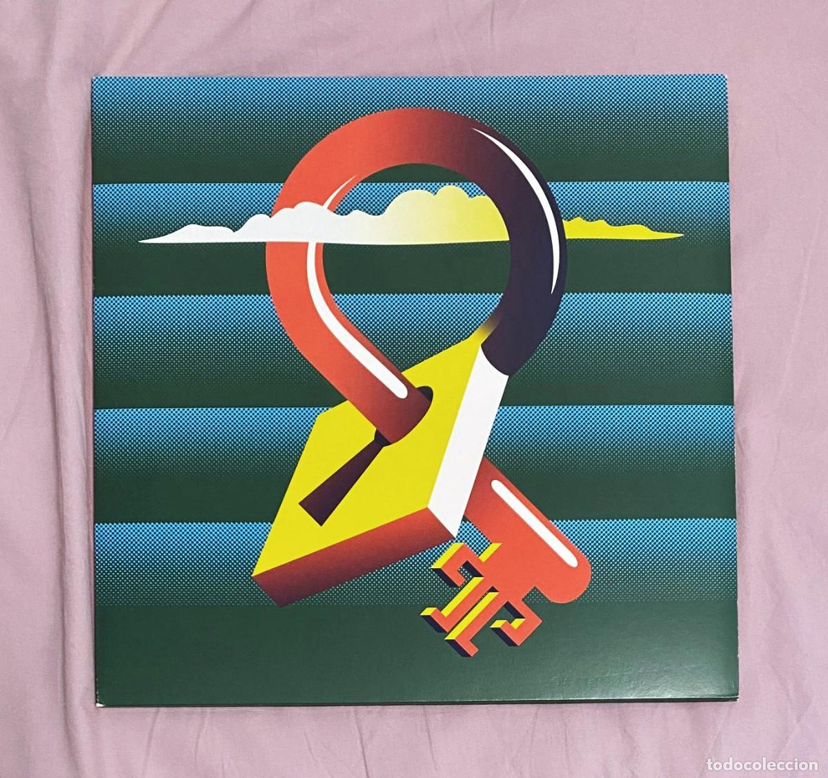 Discos de vinilo: TEMPLES - VOLCANO 12'' LP - POP PSICOD&Eacute;LICO SYNTH-POP INDIE POP