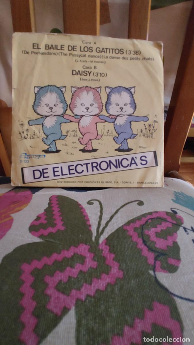 Discos de vinilo: DE ELECTRONICAS-SINGLE EL BAILE DE LOS GATITOS - Foto 2