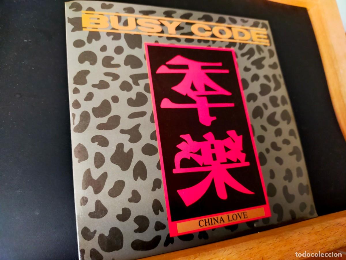 Discos de vinilo: BUSY CODE. CHINA LOVE - STAND BY ME.. QUALITY MADRID. 2 TEMAS. CONTIENE HOJA PROMOCIONAL. 1992