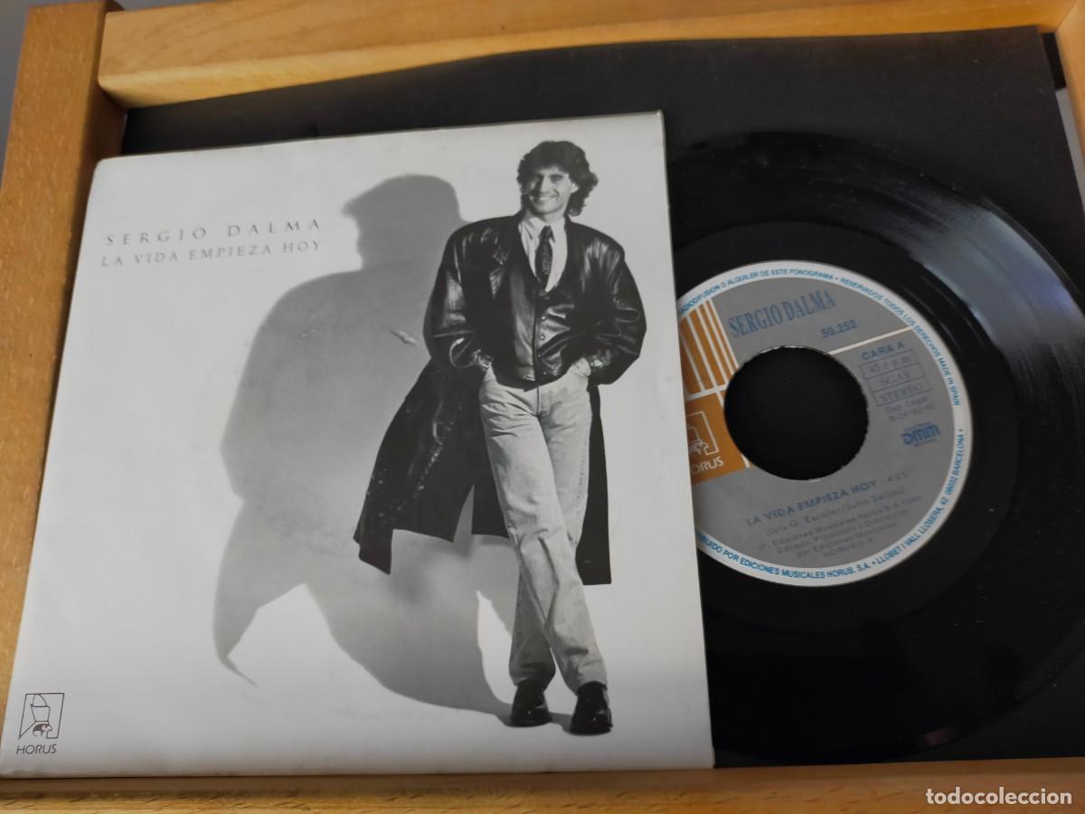 Discos de vinilo: SERGIO DALMA. LA VIDA EMPIEZA HOY - QU&Eacute; HAR&Iacute;AS T&Uacute;. HORUS. 2 TEMAS. DE SU &Aacute;LBUM: &rdquo;ADIVINA&rdquo;. 1992
