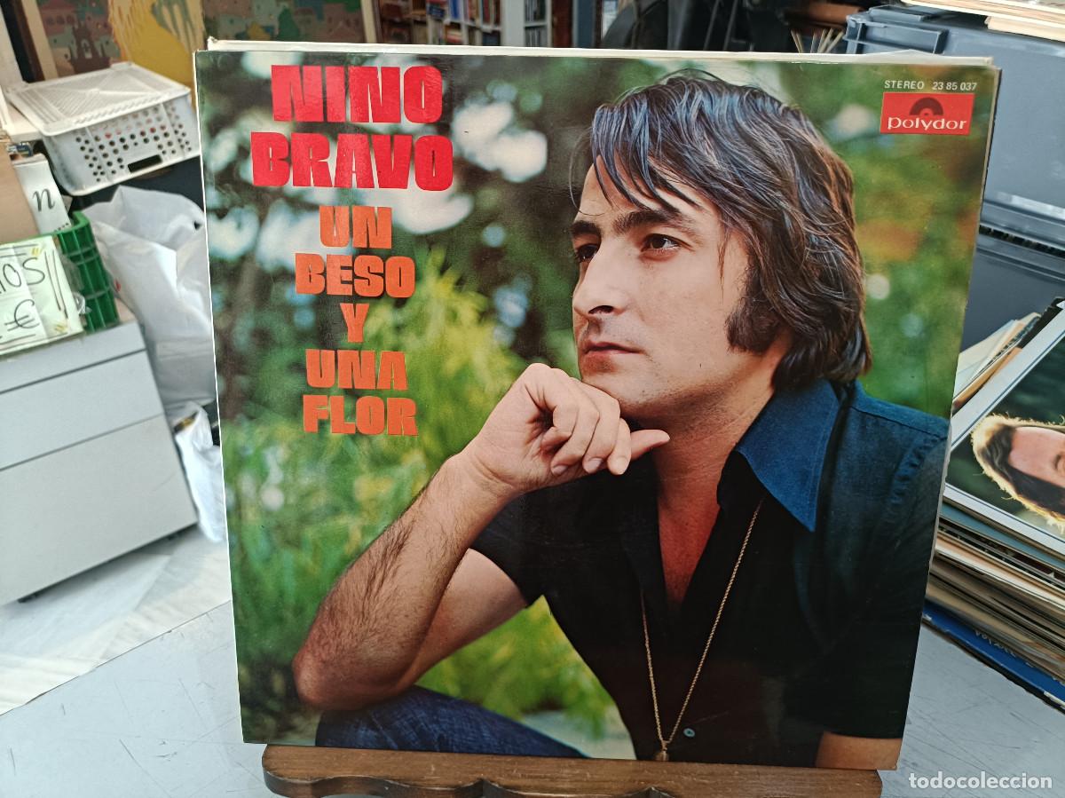 Discos de vinilo: Nino Bravo - Un beso y una flore - LP. sello Polydor 1972