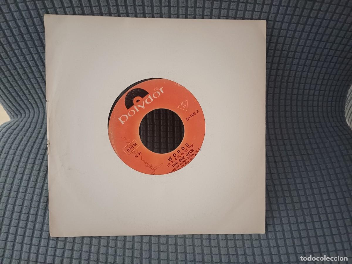 Discos de vinilo: Single - The Bee Gees - words / Sinking Ships - Foto 1