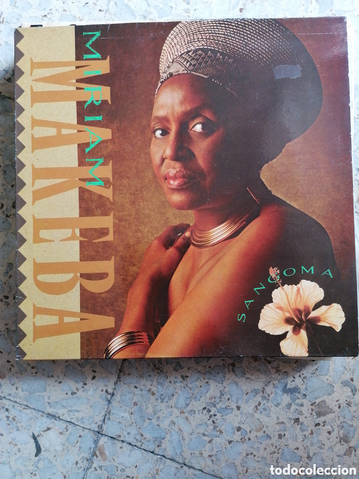 Discos de vinilo: LP MIRIAM MAKEBA SANGOMA 1988 ESPA&Ntilde;A INSERT