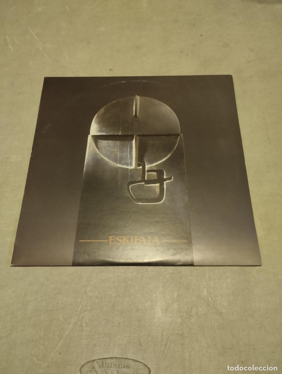 Discos de vinilo: ESKIFAIA LP XX MENDEKO ELIZ MUSIKA JAVIER BUSTO LIBRETO LETRAS