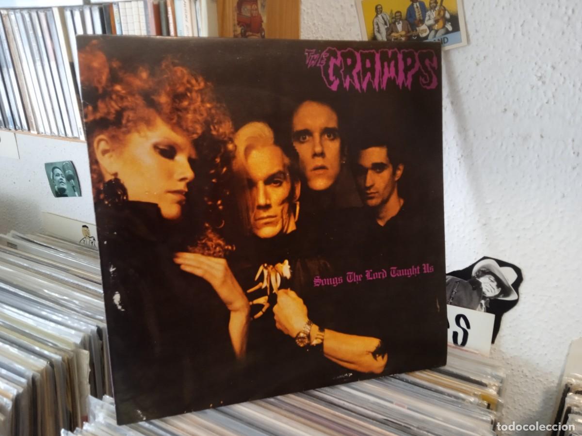 Discos de vinilo: The Cramps &ndash; Songs The Lord Taught Us. Lp edici&oacute;n original europa 1980. Sello ilegal records