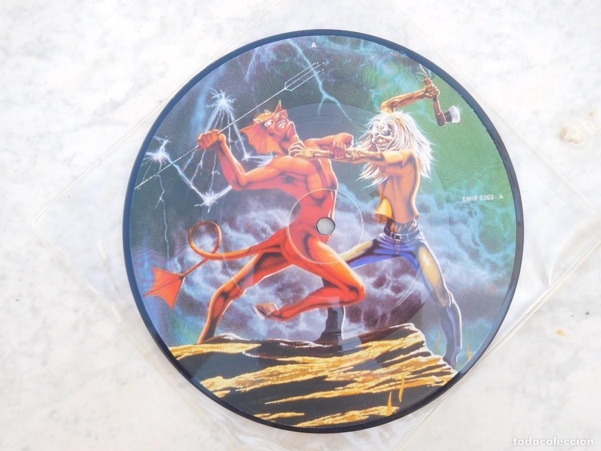 Discos de vinilo: Iron Maiden. 7 Single. Run to the hills. Edici&oacute;n inglesa 1982 Picture disc. EMIP 5263