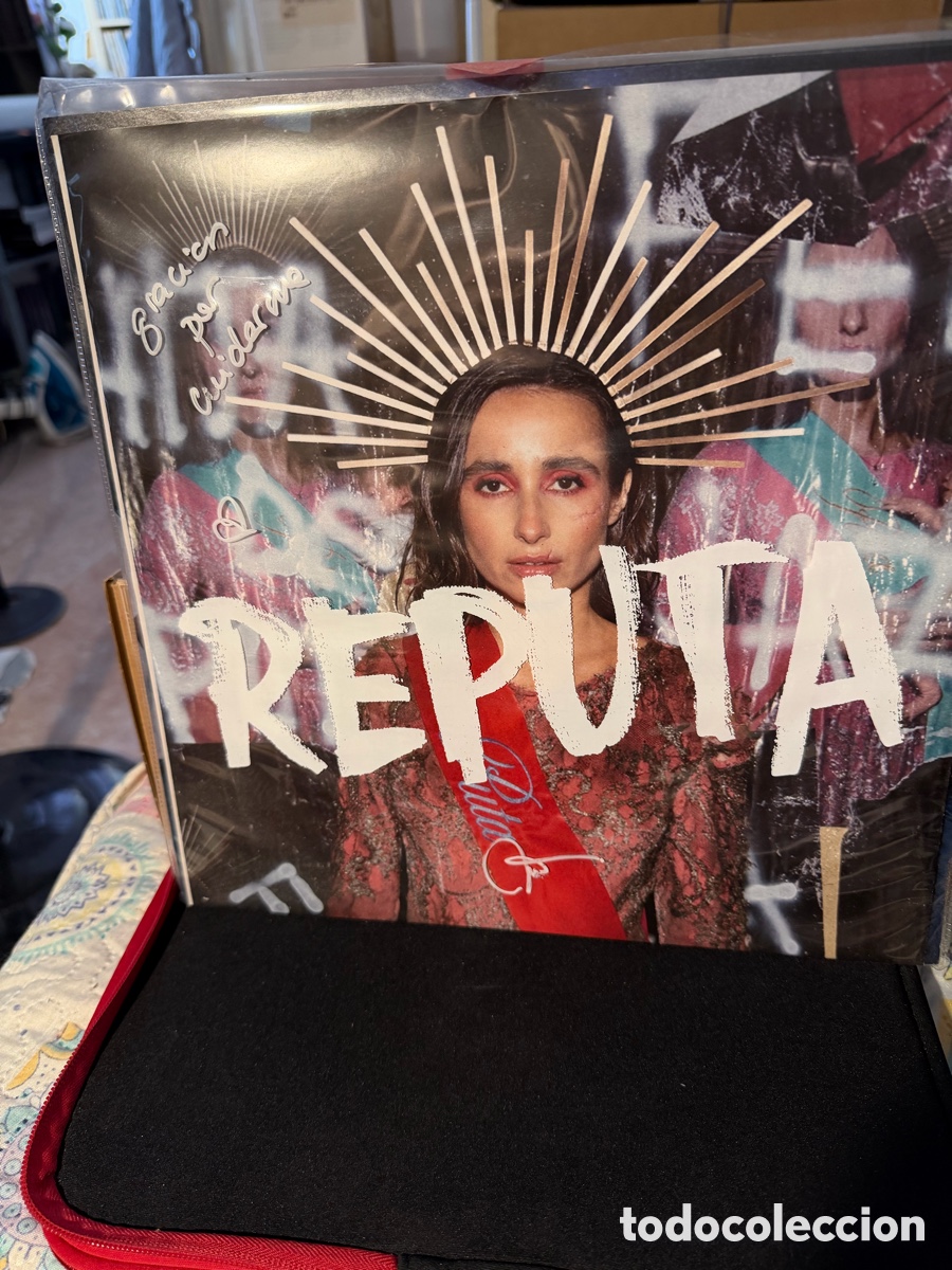Discos de vinilo: Doble LP Reputa de Zahara - Edici&oacute;n Especial Firmado / Sin usar