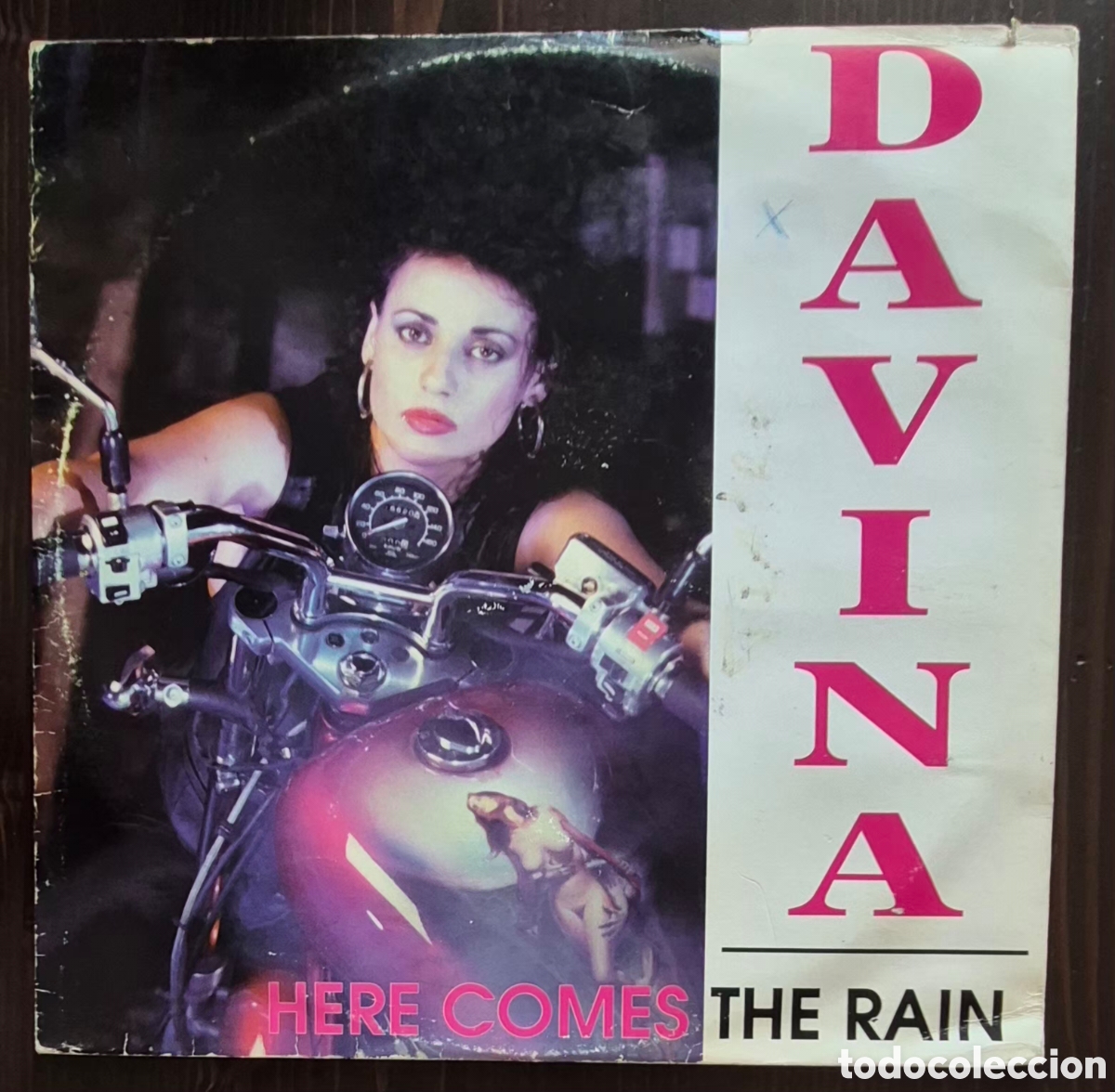 Discos de vinilo: MAXI - DAVINA - HERE COMES THE RAIN - 1993 ITALIA (ITALODANCE)