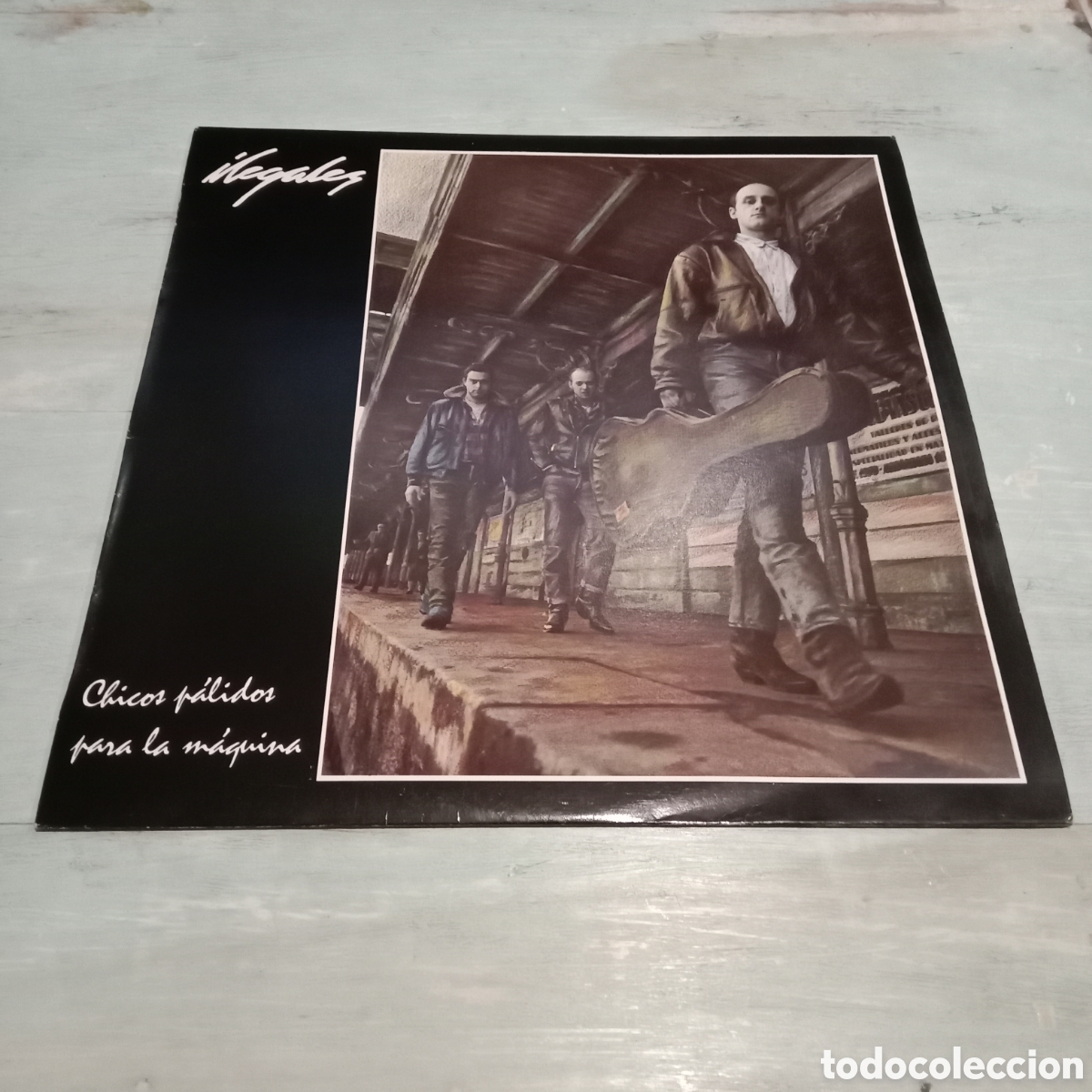 Discos de vinilo: ILEGALES - CHICOS PALIDOS PARA LA MAQUINA - LP