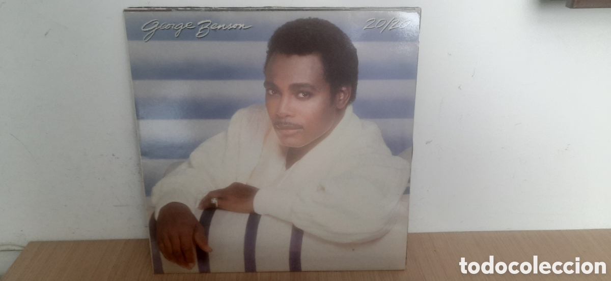 Vinyl records: george benson 20 x 20