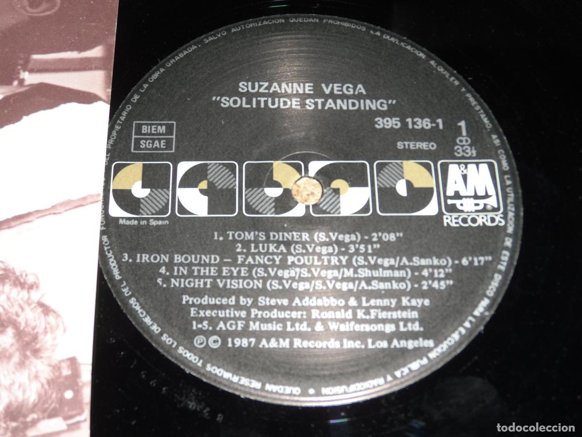 Discos de vinilo: SUZANNE VEGA - SOLITUDE STANDING (SPAIN 1987) - Foto 3
