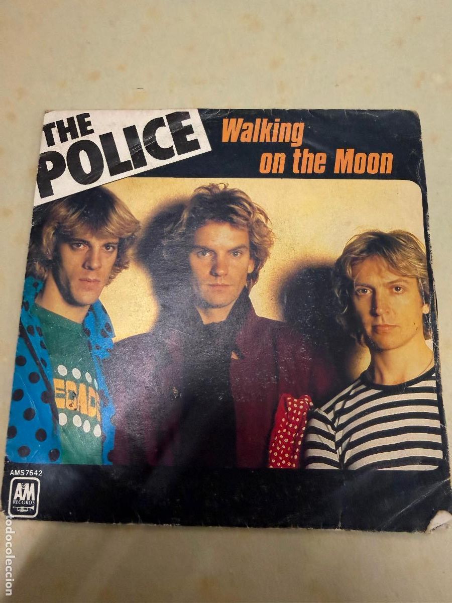 Discos de vinilo: THE POLICE. Walking on the moon. dif&iacute;cil Disco PEQUE&Ntilde;O de vinilo. Mide unos 17,5cms diametro