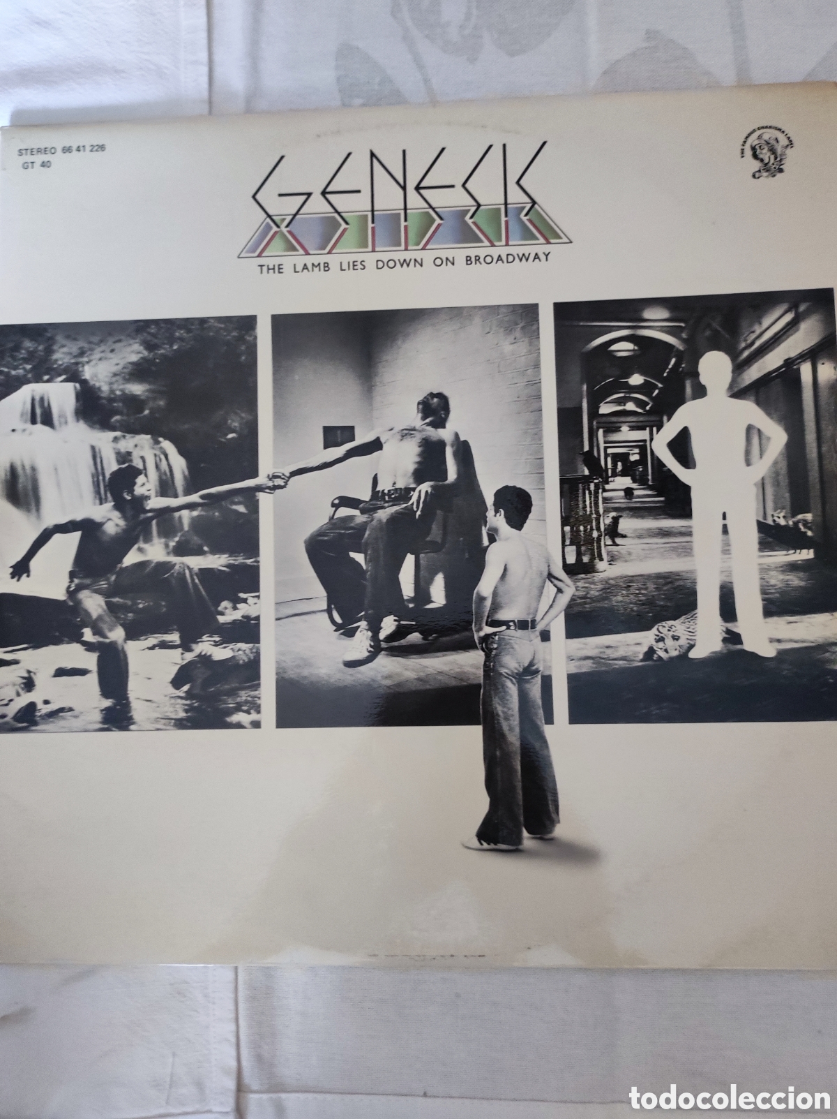 Discos de vinilo: GENESIS - THE LAMB LIES DOWN ON BROADWAY - Foto 2