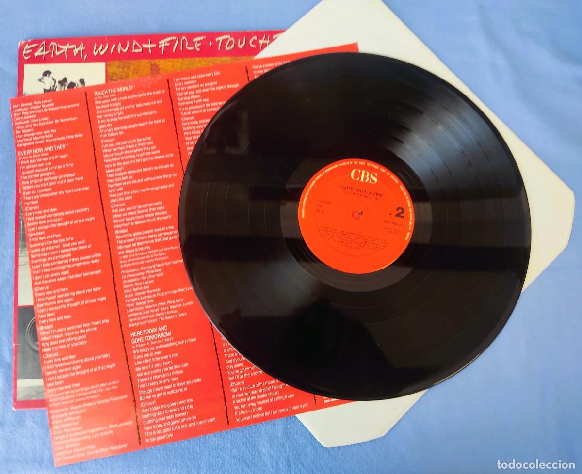 Discos de vinilo: DISCO LP EARTH WIND & FIRE TOUCH THE WORLD - Foto 5