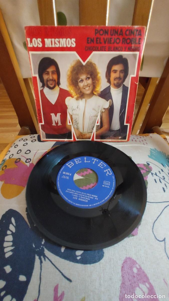 Discos de vinilo: LOS MISMOS-SINGLE PON UNA CINTA EN EL VIEJO ROBLE