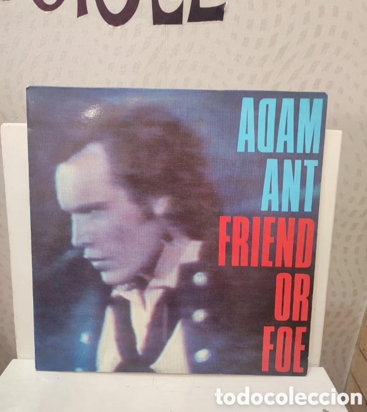 Discos de vinilo: Adam Ant. &rdquo; Friend Or Foe &rdquo;. Primera Edici&oacute;n Espa&ntilde;ola. 1982. CBS