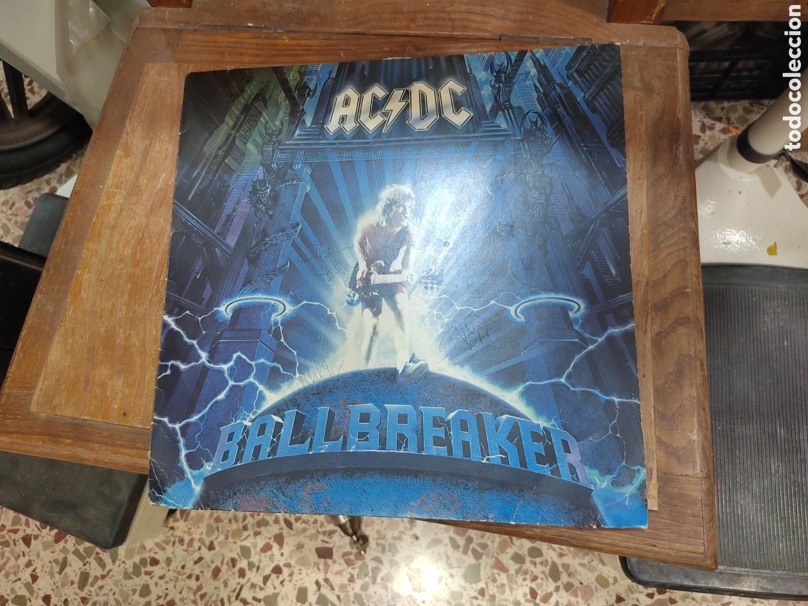 Vinyl records: Vinilo acdc ballbreaker firmado