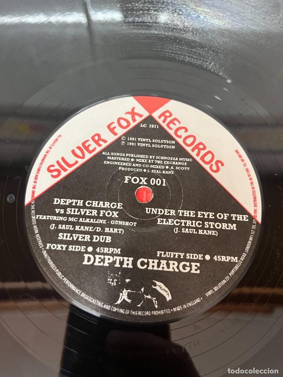Discos de vinilo: Depth Charge Depth Charge Vs. Silver Fox - Foto 3