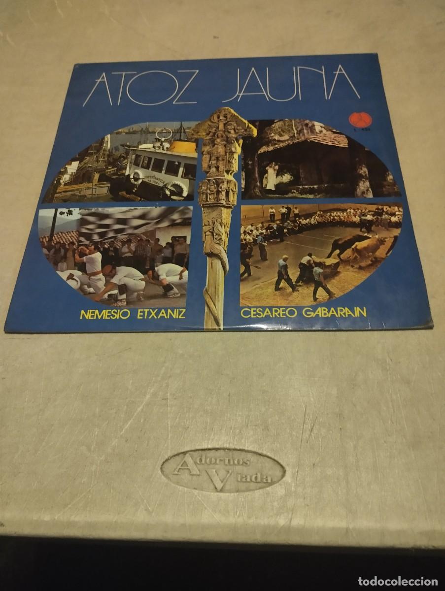 Discos de vinilo: NEMESIO ETXANIZ CESAREO GABARAIN LP ATOZ JAUNA