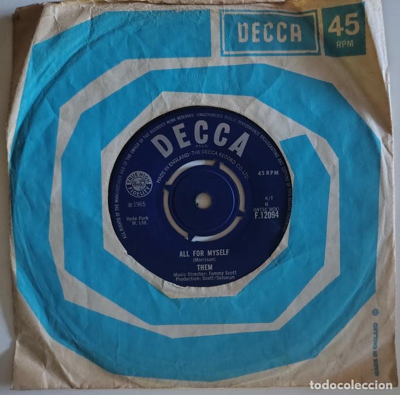 Discos de vinilo: Them. All for myself/ Here comes the night. Decca, UK 1965 single (F.12094)