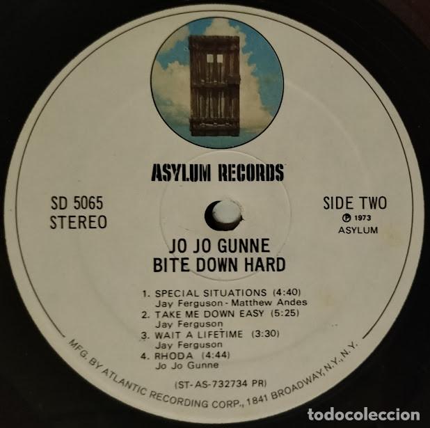 Discos de vinilo: Jo Jo Gunne - Bite Down Hard - LP Asylum Records ref. SD 5065. Ed. US 1973. - Foto 3