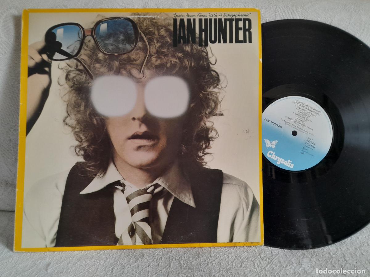 Discos de vinilo: IAN HUNTER Lp You're Never Alone Lp made in USA 1979 como NUEVO.Ver titulos y dem&aacute;s informaci&oacute;n en