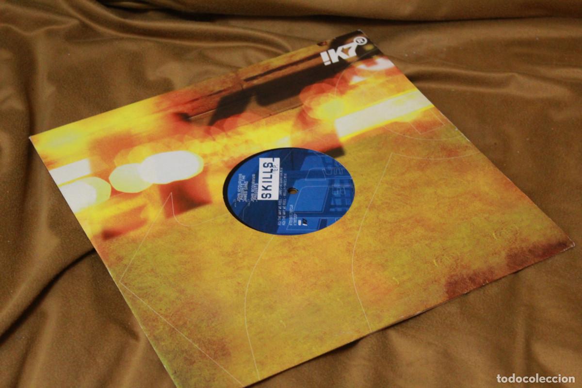Discos de vinilo: John Acquaviva presents The James Gang, Skill EP. 12&rdquo;. 1998. K7 Records. Edici&oacute;n Alemana.
