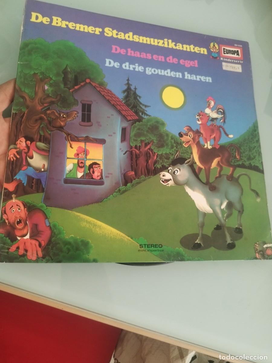 Discos de vinilo: De Bremer Stadsmuzikanten / De Haas En De Egel / De Drie Gouden Haren Van Grollebor. Cuento en belga