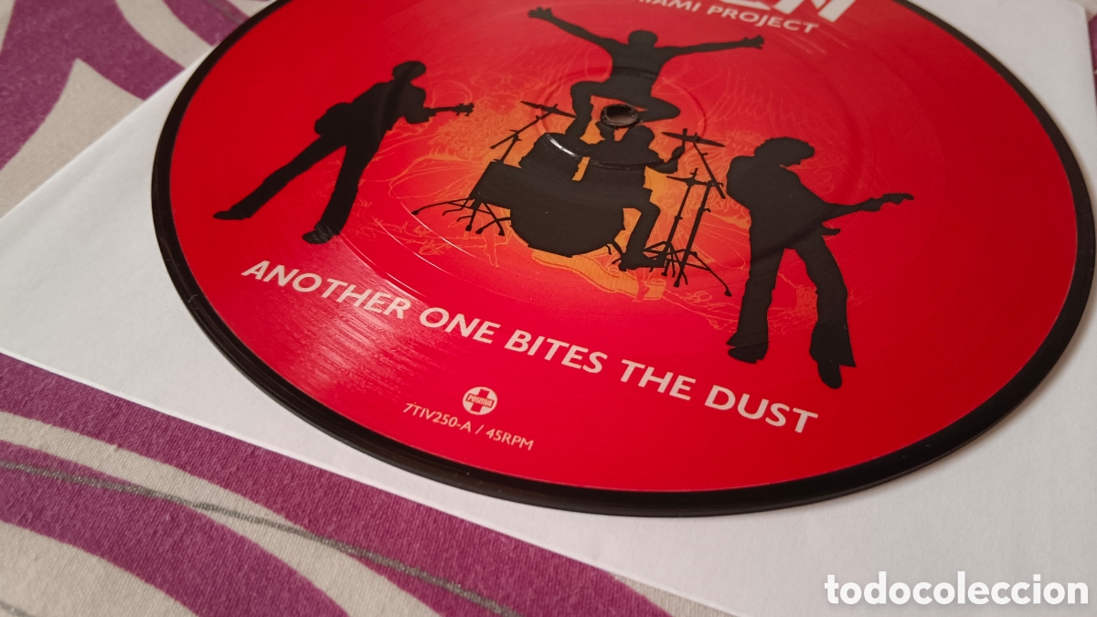 Discos de vinilo: Queen Vs Miami Project - Another One Bites The Dust 7&rdquo; - Foto 4