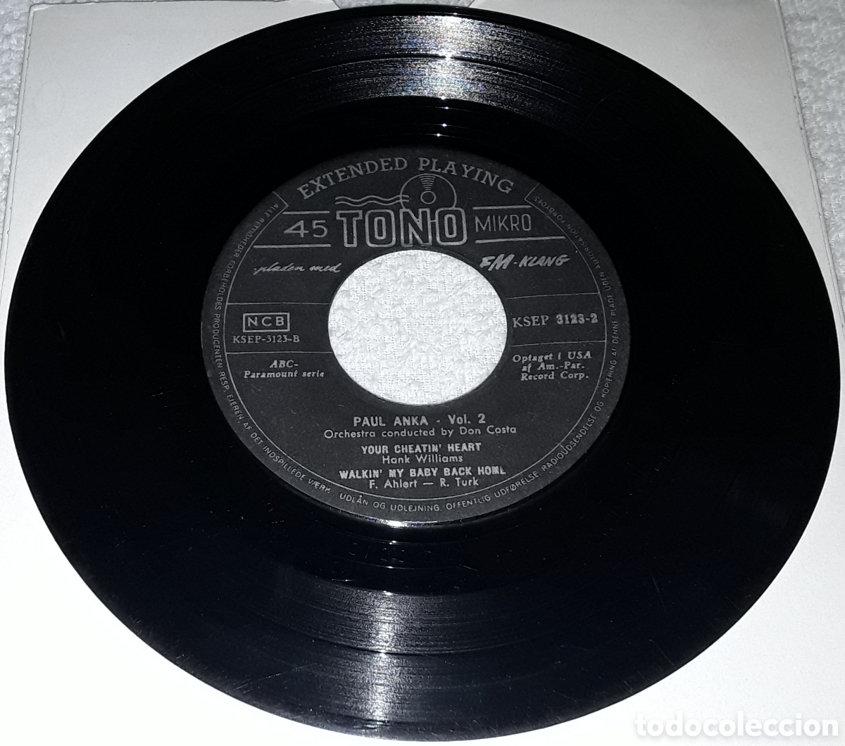 Discos de vinilo: EP- PAUL ANKA - PITY PITY / RED SAILS IN THE SUNSET / YOUR CHEATIN HEART / + 1 - HECHO EN DINAMARCA