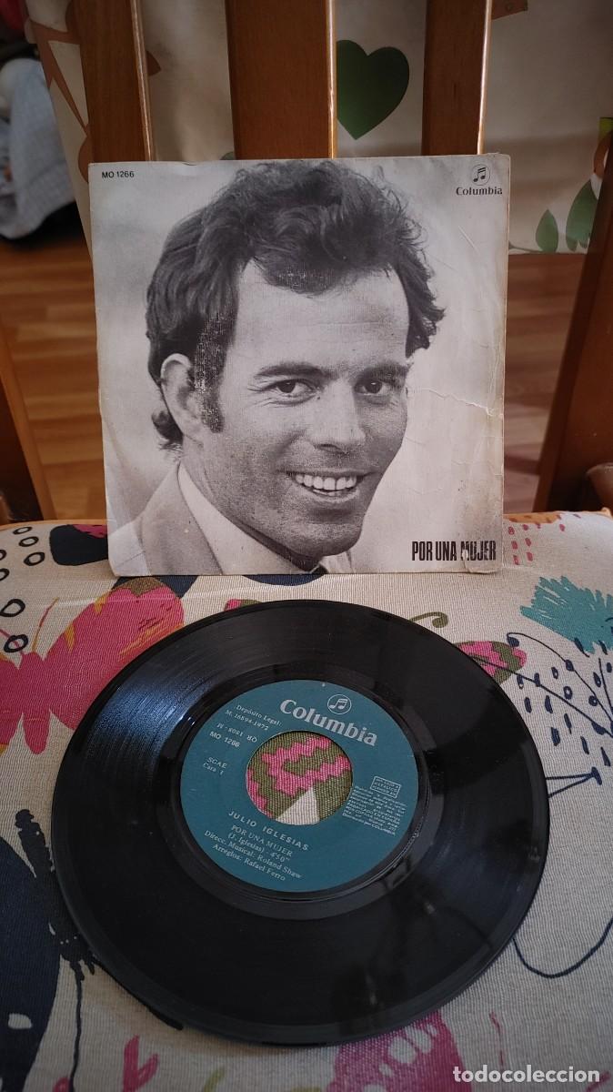 Discos de vinilo: JULIO IGLESIAS-SINGLE POR UNA MUJER