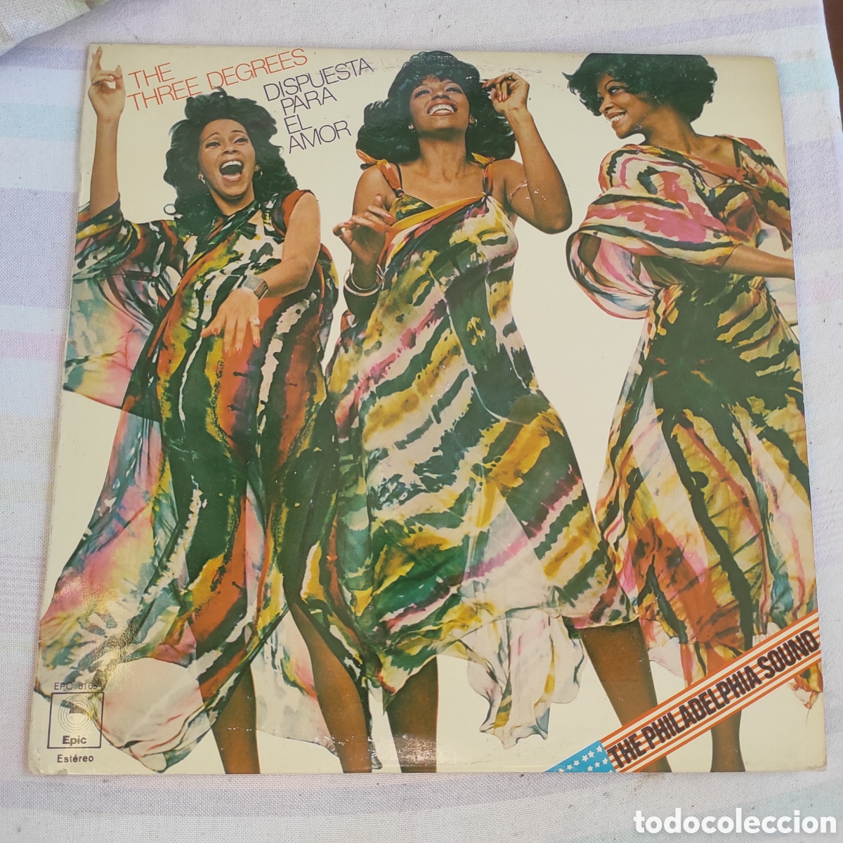 Discos de vinilo: THE THREE DEGREES &ndash; Standing Up for Love (Epic, 1977)