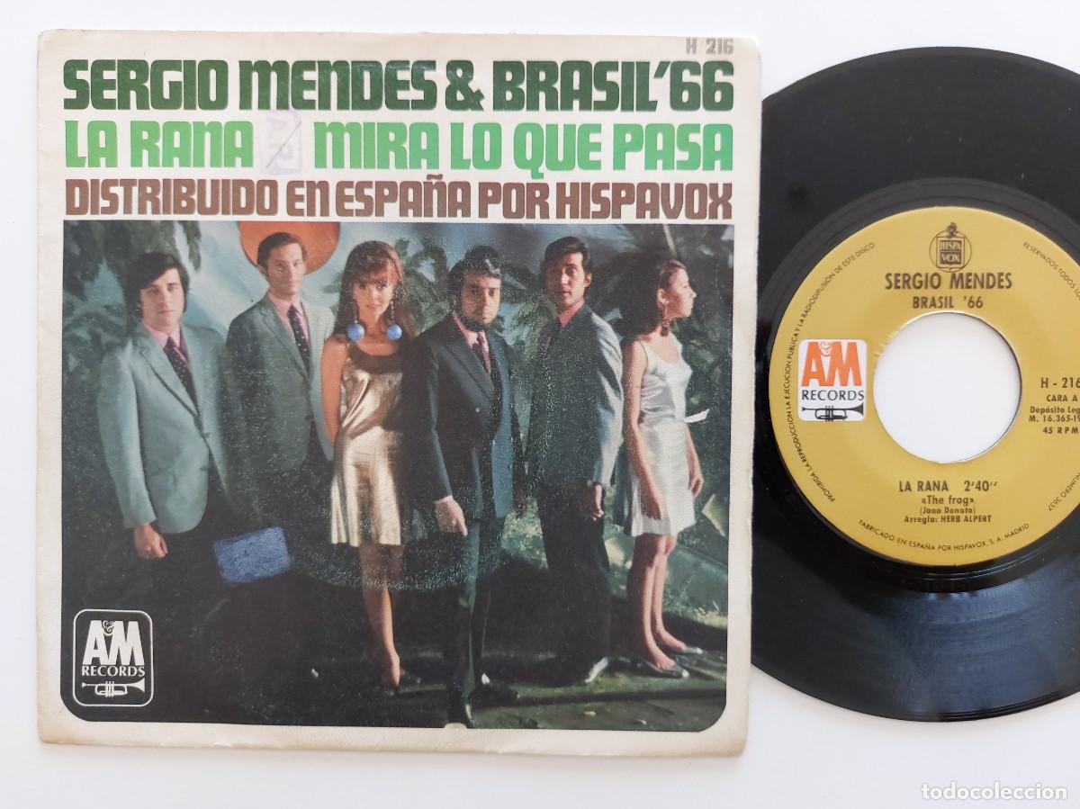 Discos de vinilo: SERGIO MENDES & BASIL 66 - 45 Spain * MINT * LA RANA / MIRA LO QUE PASA
