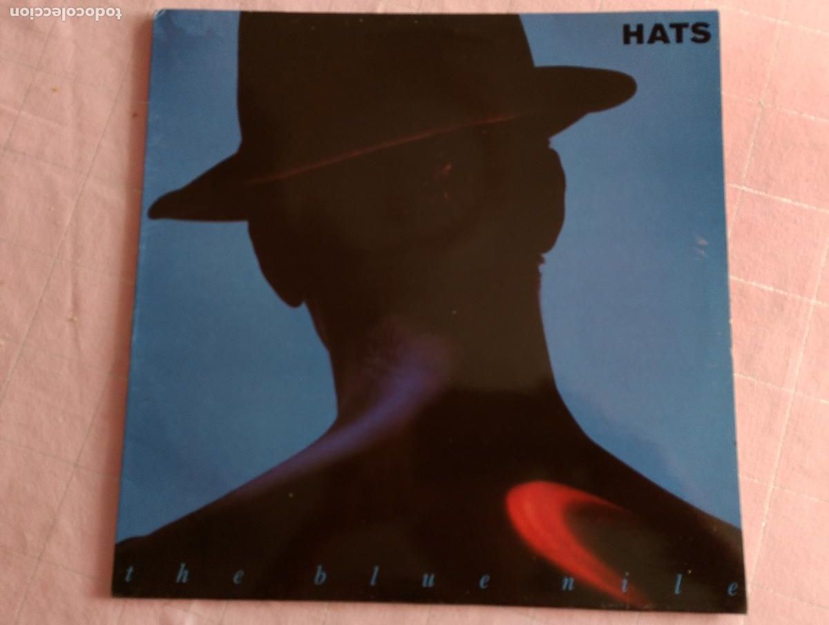 Discos de vinilo: The Blue Nile &ndash; Hats, ed espa&ntilde;ola 1989 contiene el encarte