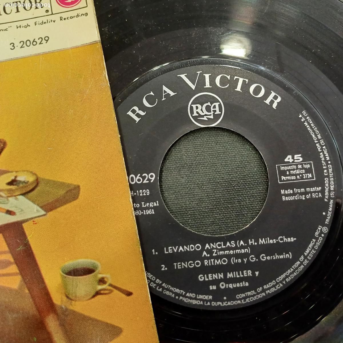 Discos de vinilo: GLENN MILLER/LEVANDO ANCLAS/SINGLE. - Foto 2
