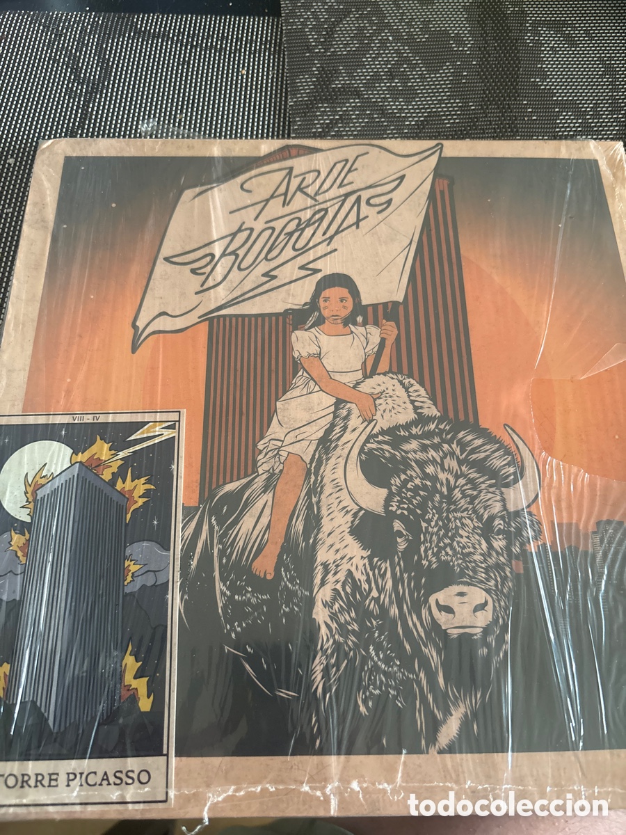 Discos de vinilo: Arde Bogot&aacute;- la torre Picasso