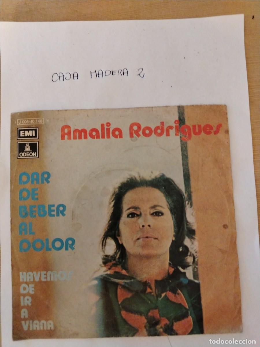 Discos de vinilo: Single vinilo amalia rodrigues, dar de beber al dolor