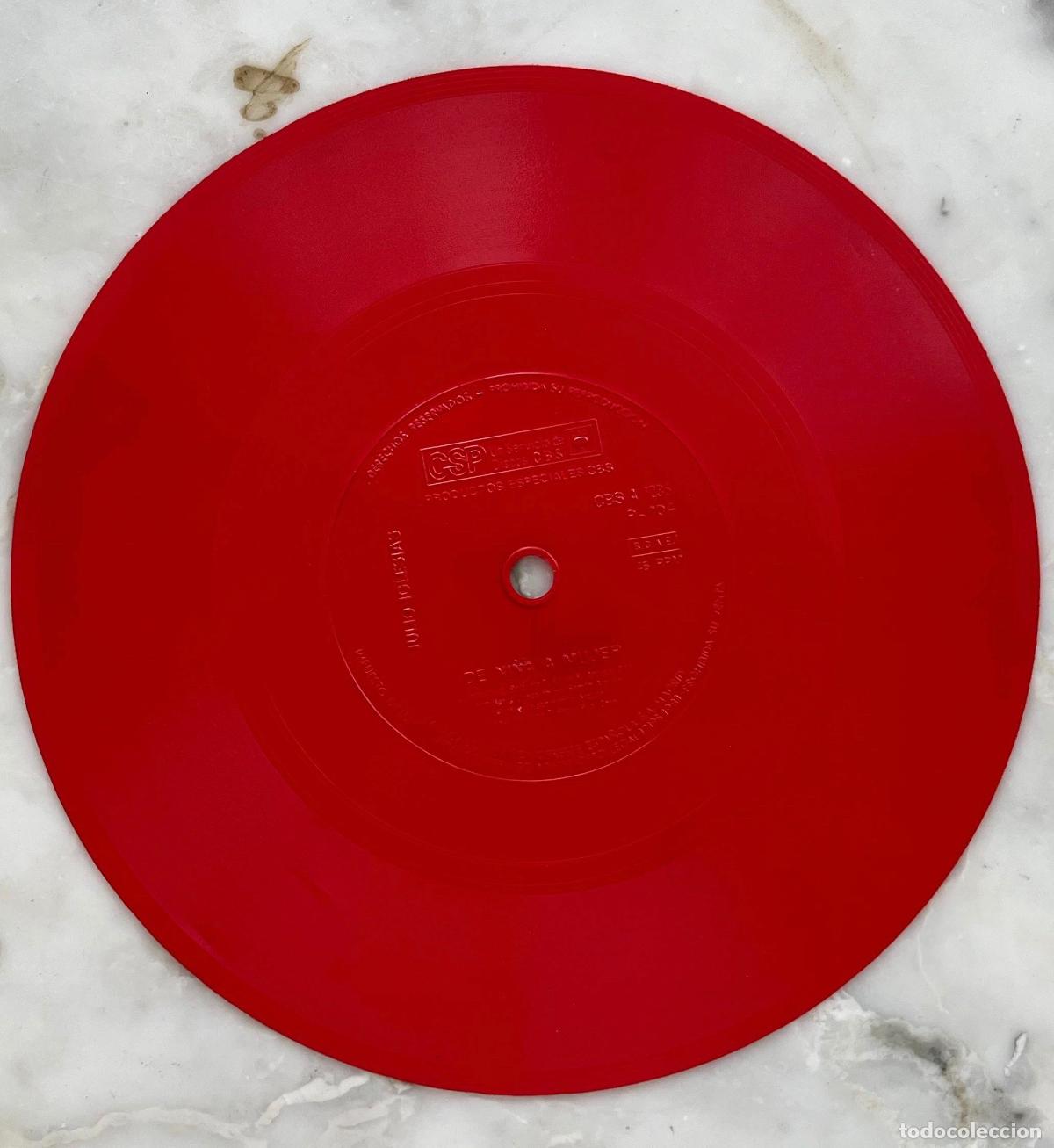 Discos de vinilo: JULIO IGLESIAS. DE NI&Ntilde;A A MUJER. SINGLE ESPA&Ntilde;A RARA EN DISCO FLEXIBLE ROJO PARA CSP